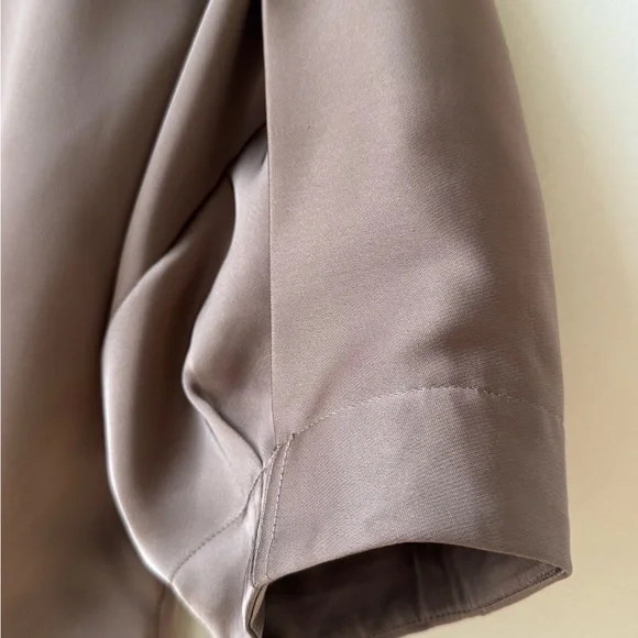 NWT Banana Republic Size 8 Women’s Double Seam Cognac Brown Satin Top Blouse - Picture 7 of 16